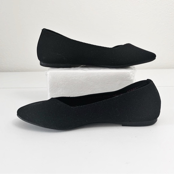 Skechers Women's Black Knit Ballet Flats ~ 6 - Picture 3 of 8